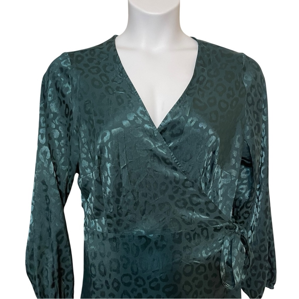 Simple Plus Emerald Green Leopard Print Long Slee… - image 5